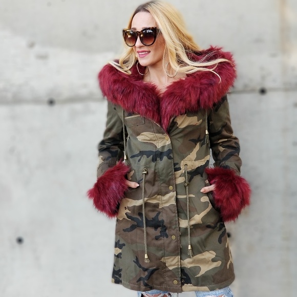 MODA ME COUTURE Jackets & Blazers - FUR TRIMMED HOODED CAMO JACKET